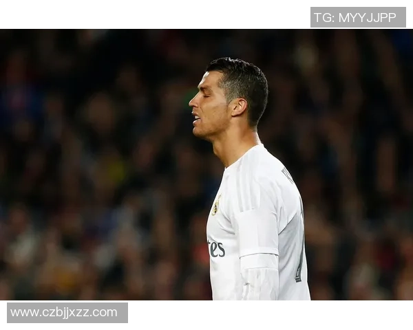 黑色足球巨星璀璨登场 探秘他背后的光辉与荣耀